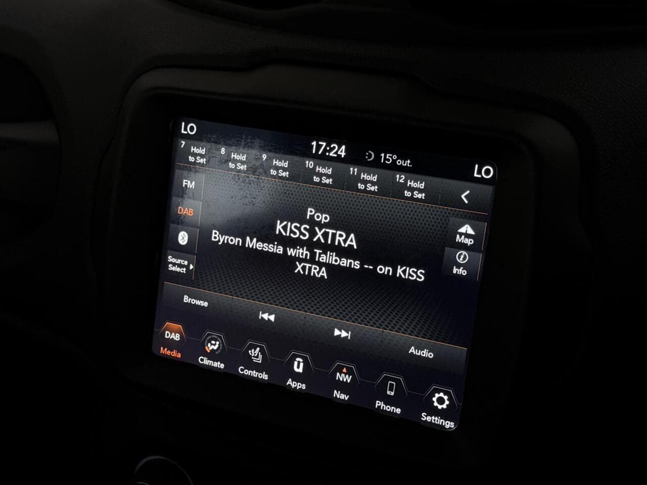 Jeep Renegade thumbnail Infotainment System