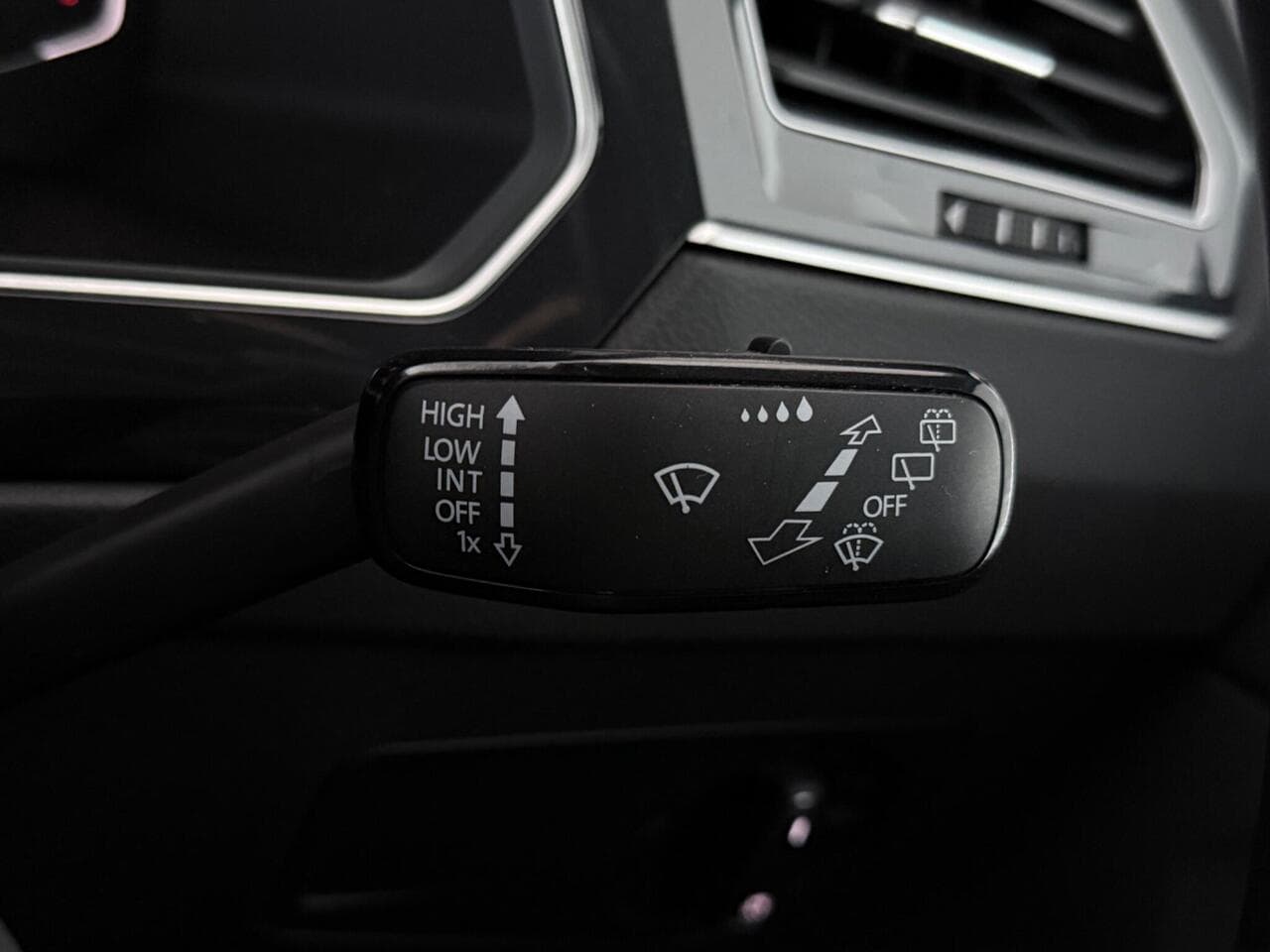 Volkswagen Tiguan thumbnail Misc Controls