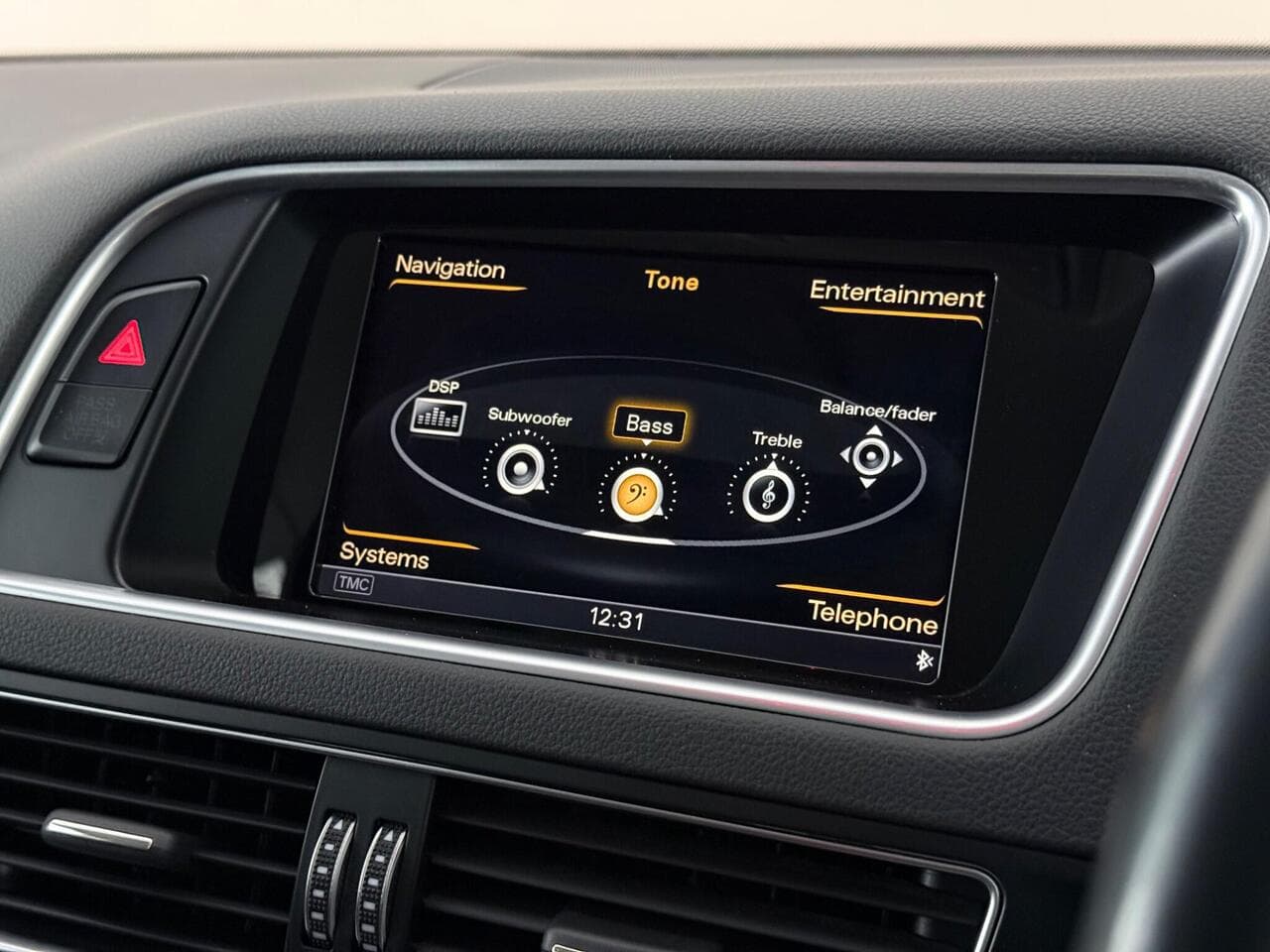Audi Q5 thumbnail Infotainment System