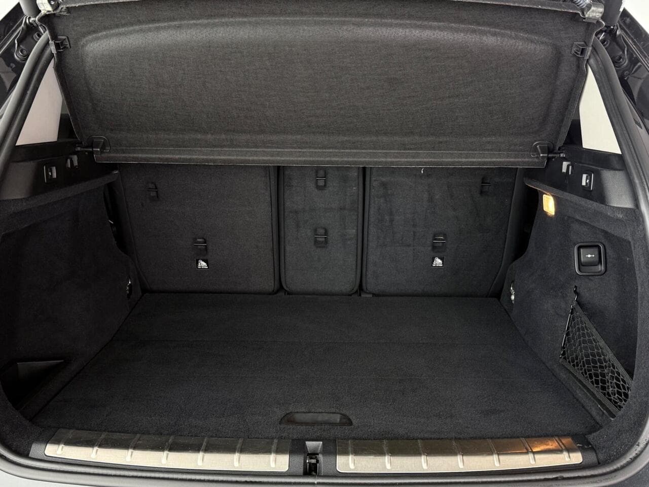 BMW X1 thumbnail Boot