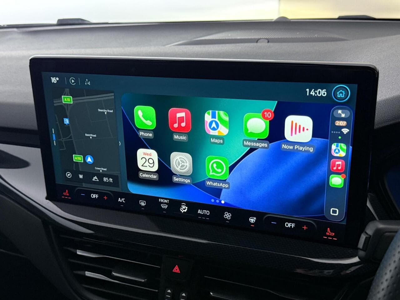 Ford Focus thumbnail Infotainment System