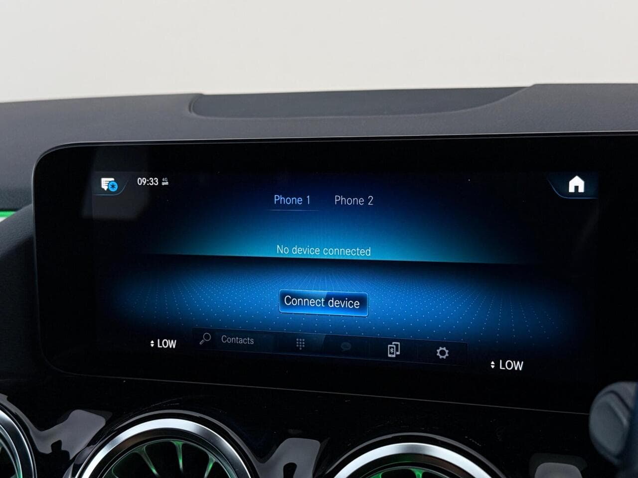 Mercedes-Benz B Class thumbnail Infotainment System