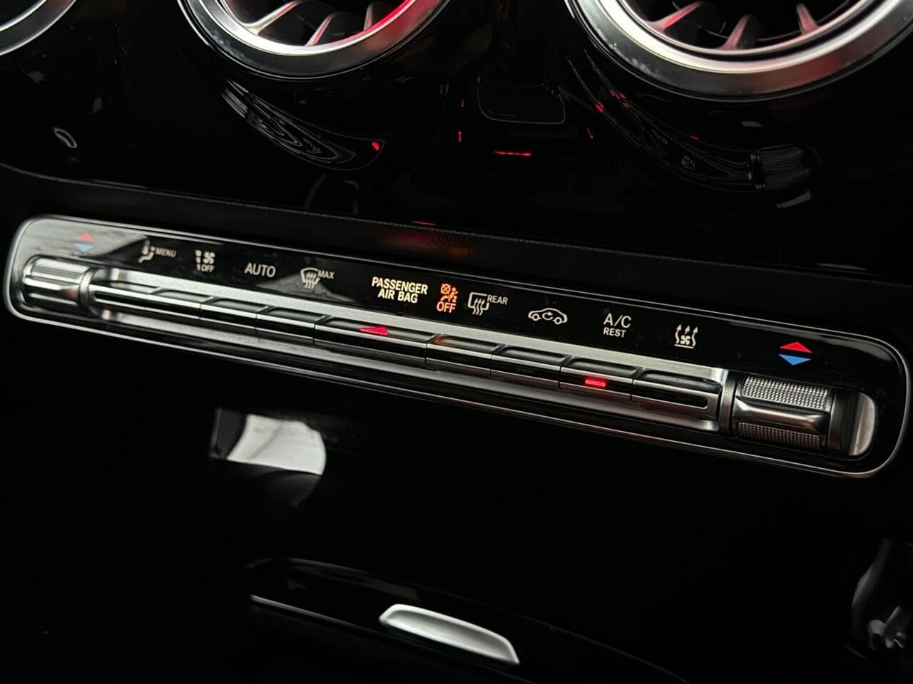 Mercedes-Benz A Class thumbnail Misc Controls