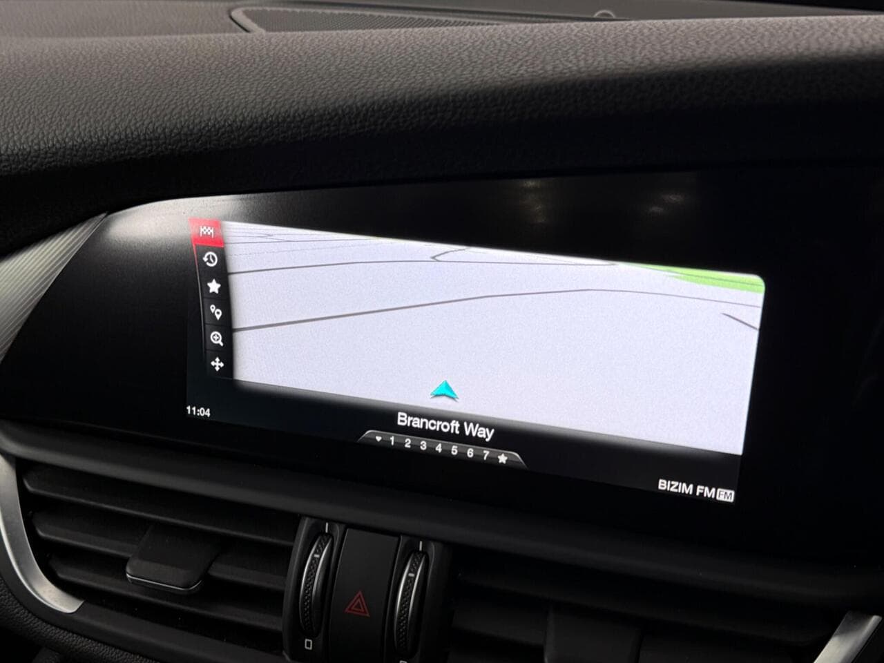 Alfa Romeo Giulia thumbnail Infotainment System