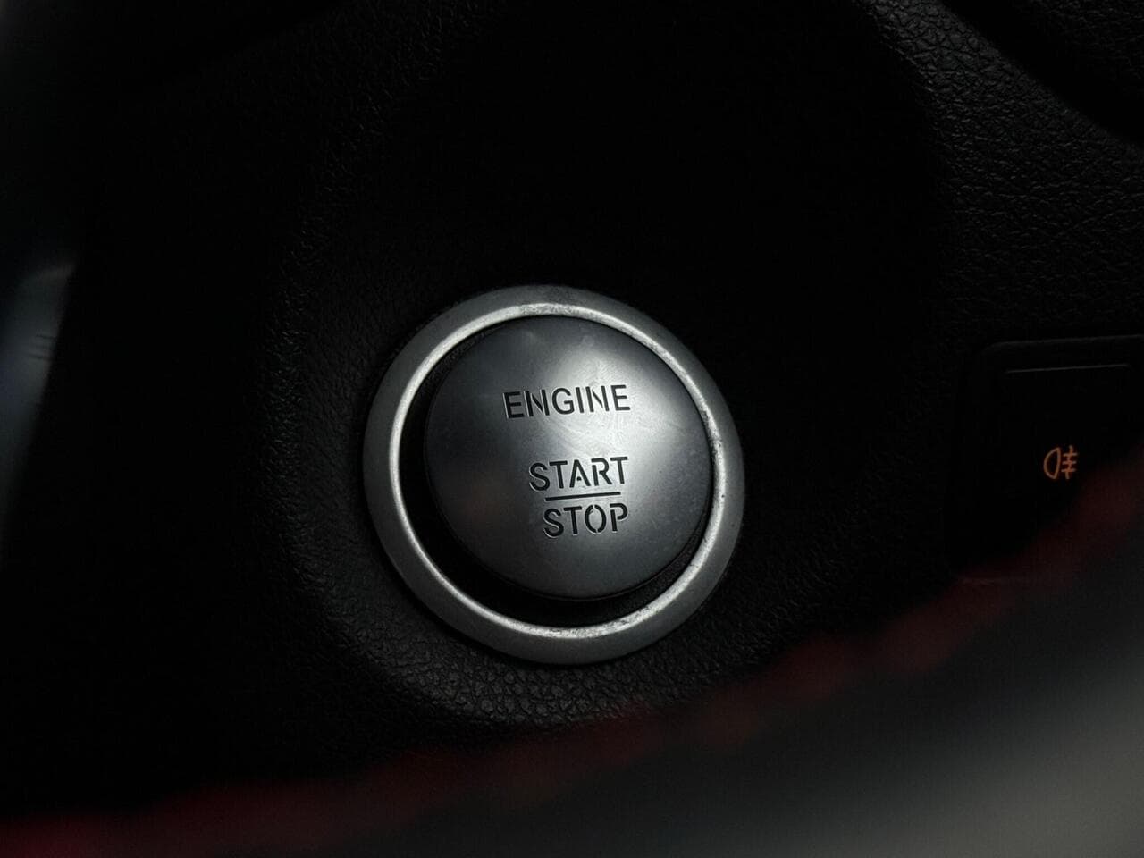 Mercedes-Benz CLA thumbnail Interior Front