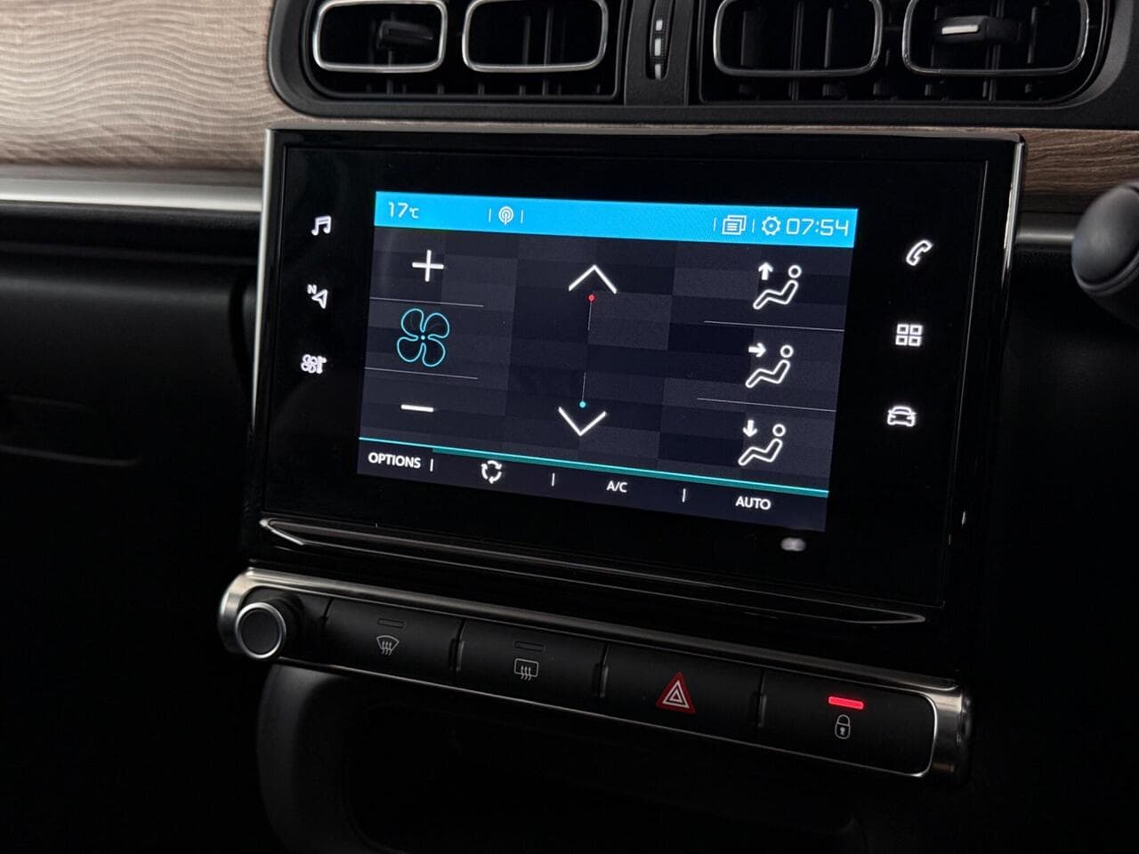 Citroen C3 thumbnail Infotainment System