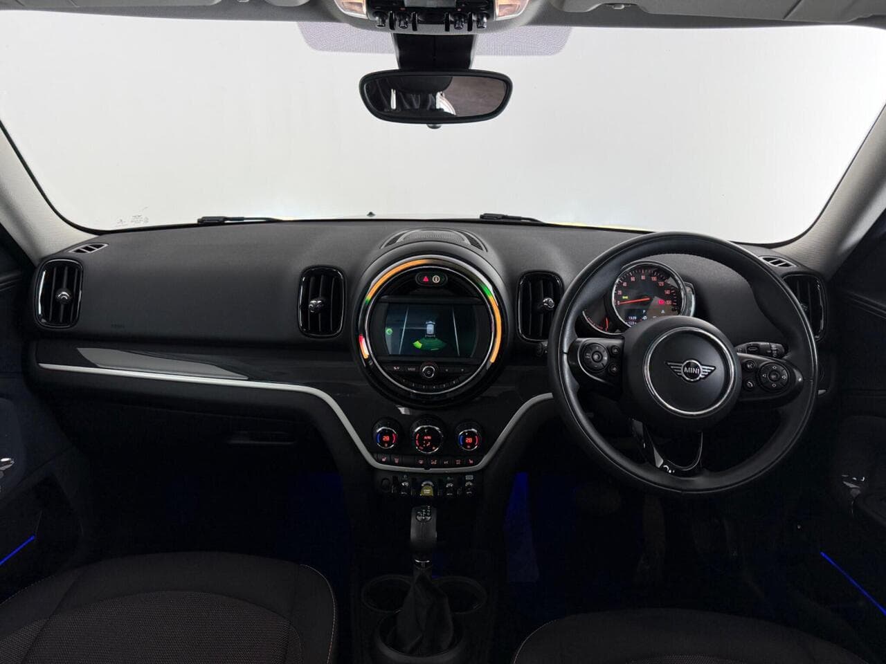 MINI Countryman thumbnail Interior Front