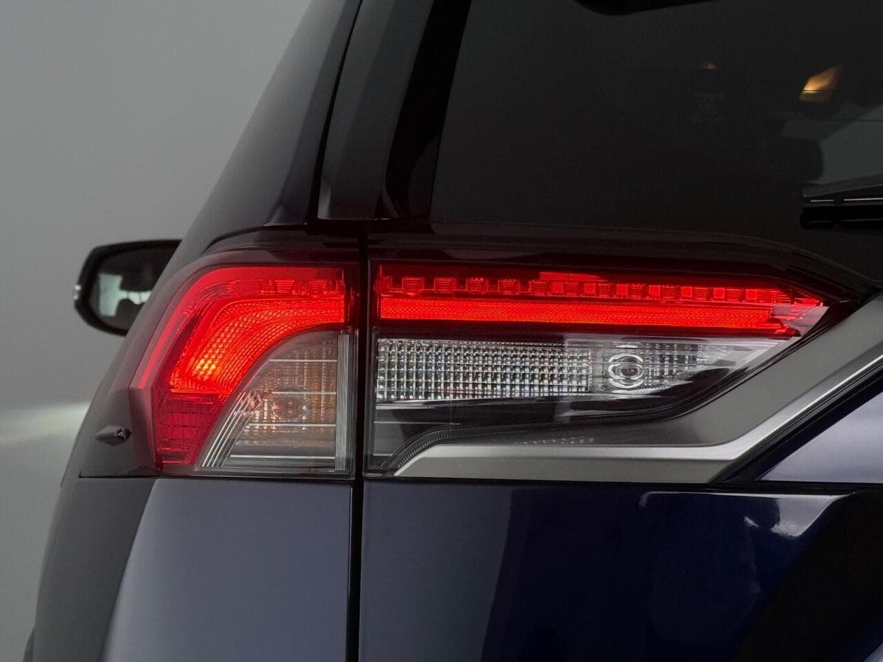 Toyota RAV4 thumbnail Lights Rear