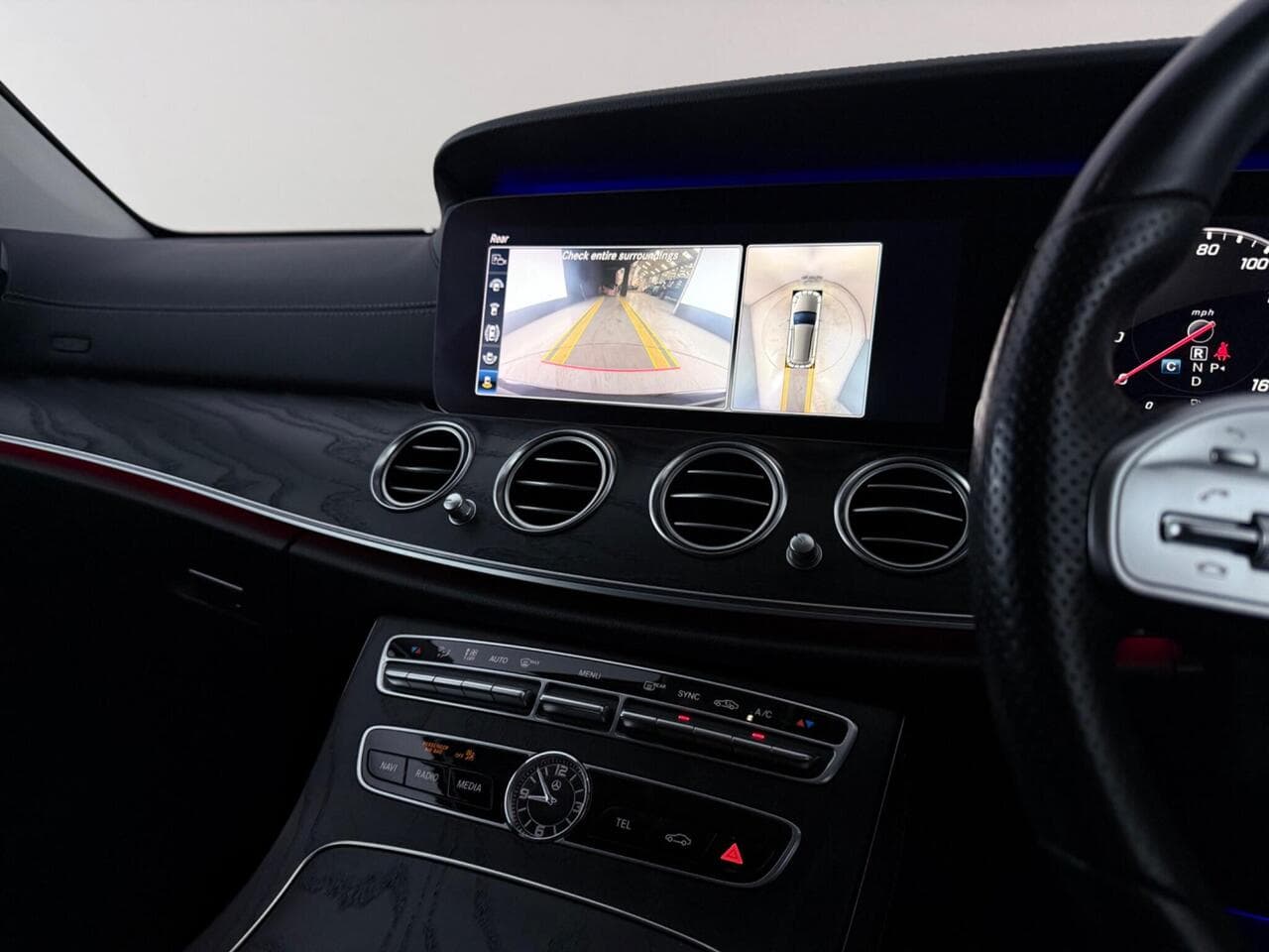 Mercedes-Benz E Class thumbnail Infotainment System