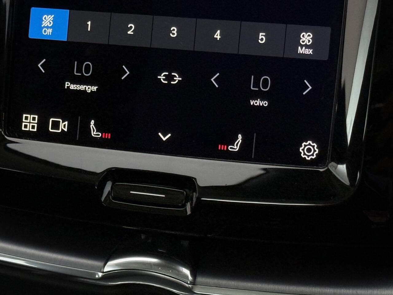 Volvo XC60 thumbnail Infotainment System