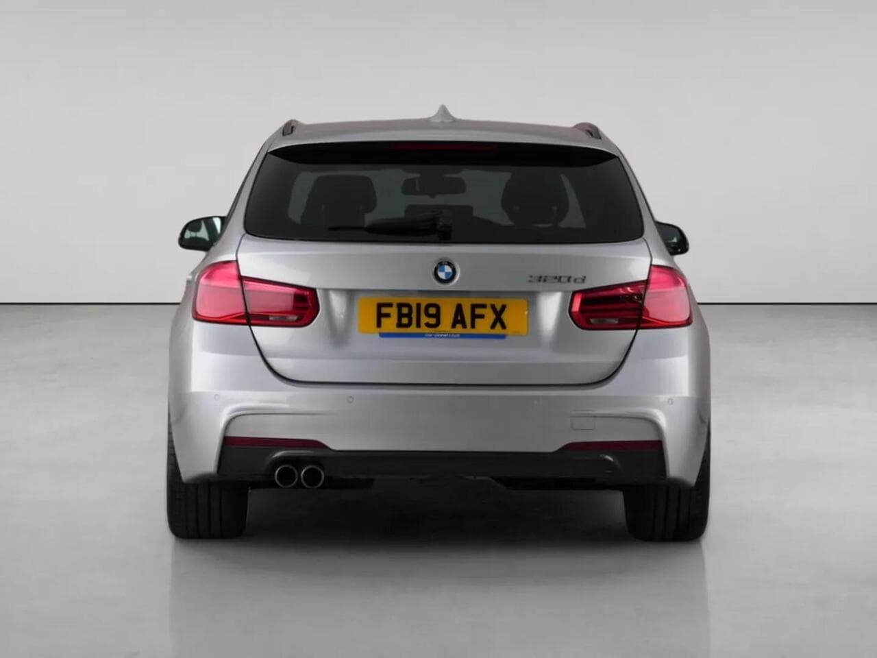 BMW 3 Series thumbnail Rear