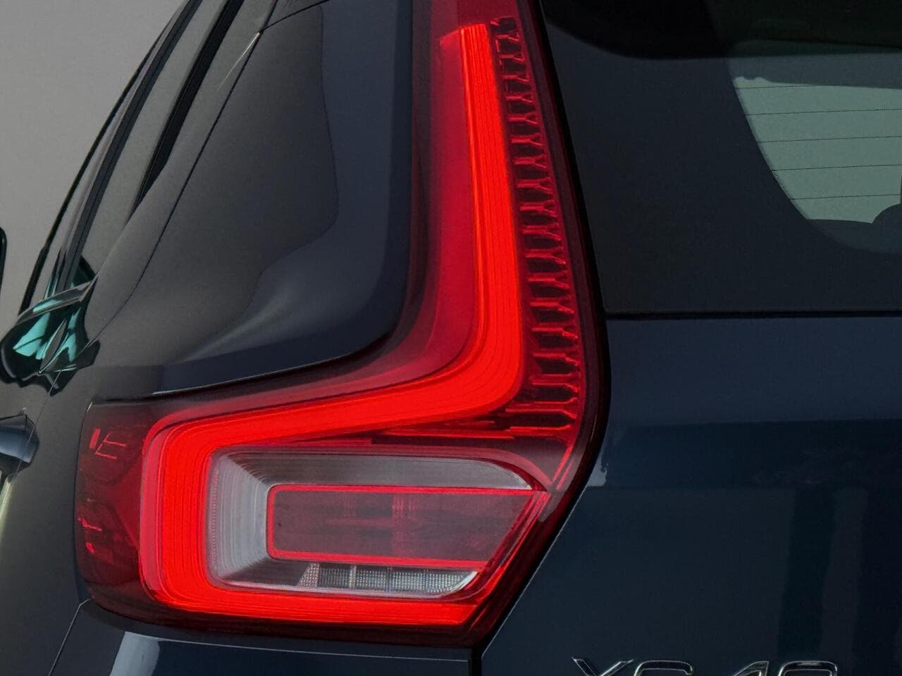 Volvo XC40 thumbnail Lights Rear
