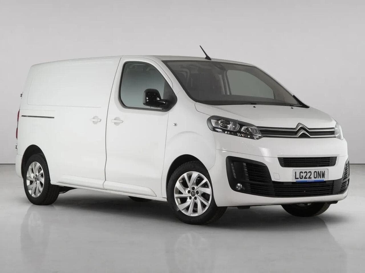 Citroen Dispatch - Citroen Dispatch 2.0 BlueHDi 1400 Driver Pro M Panel Van 6dr Diesel EAT8 FWD 2 Euro 6 (s/s) (180 ps)