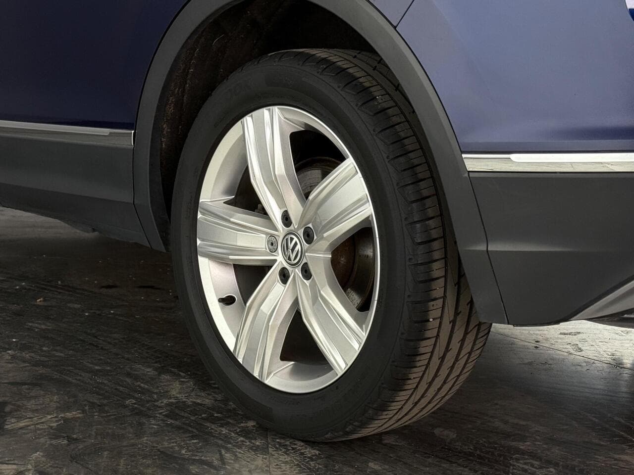 Volkswagen Tiguan thumbnail Wheel