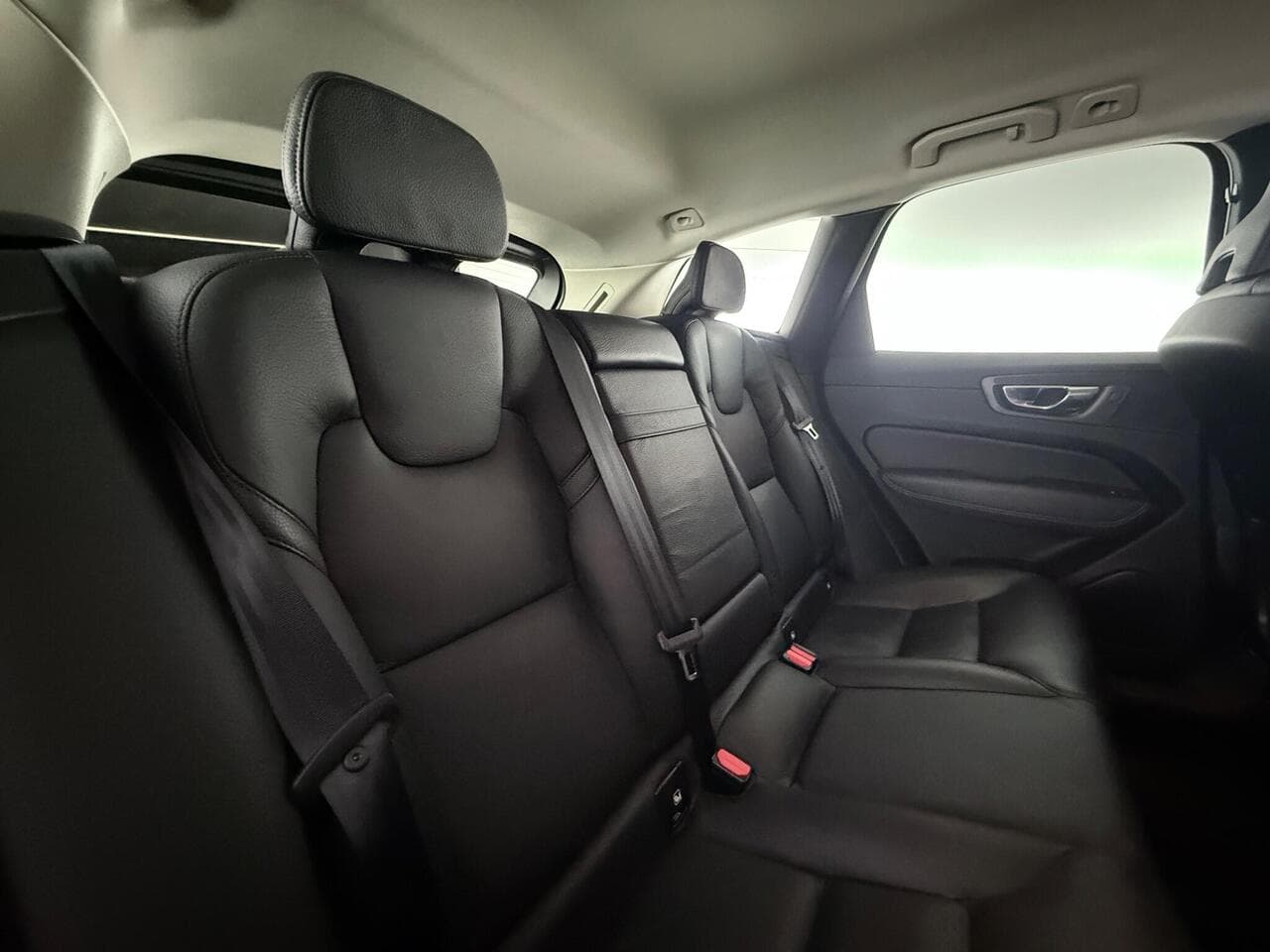 Volvo XC60 thumbnail Seats Rear