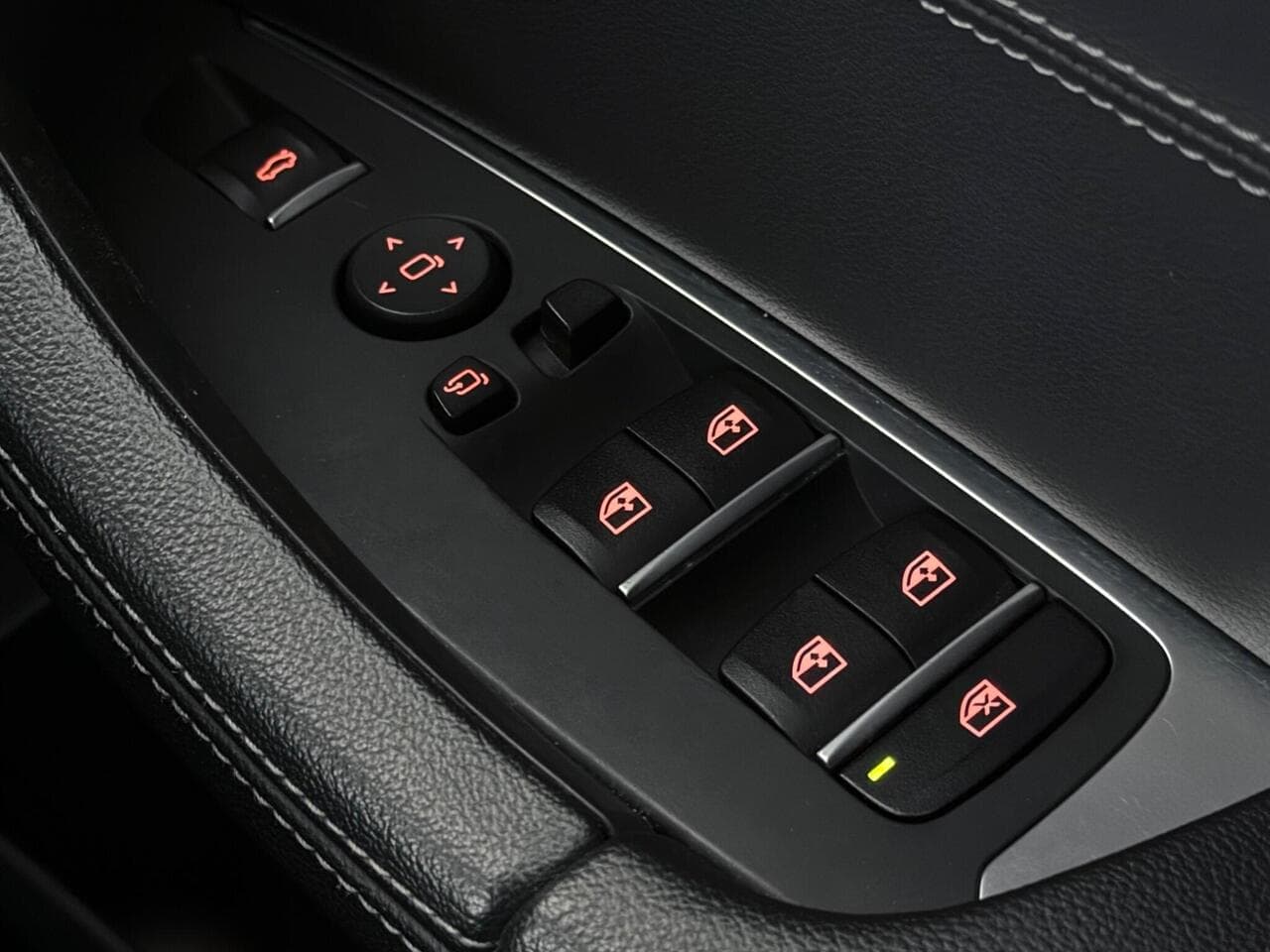 BMW X3 thumbnail Misc Controls
