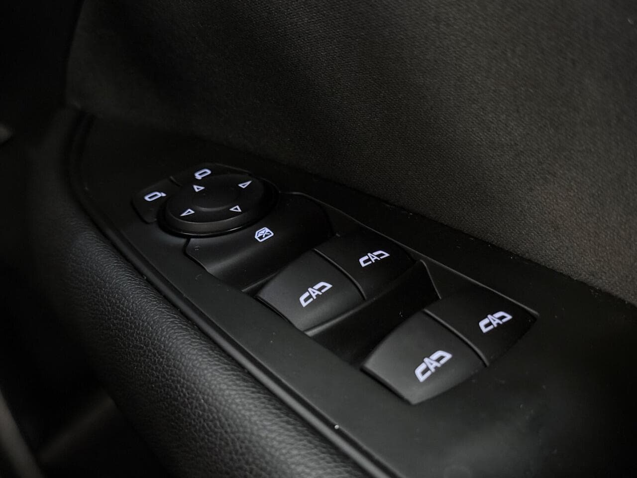 Vauxhall Insignia thumbnail Misc Controls