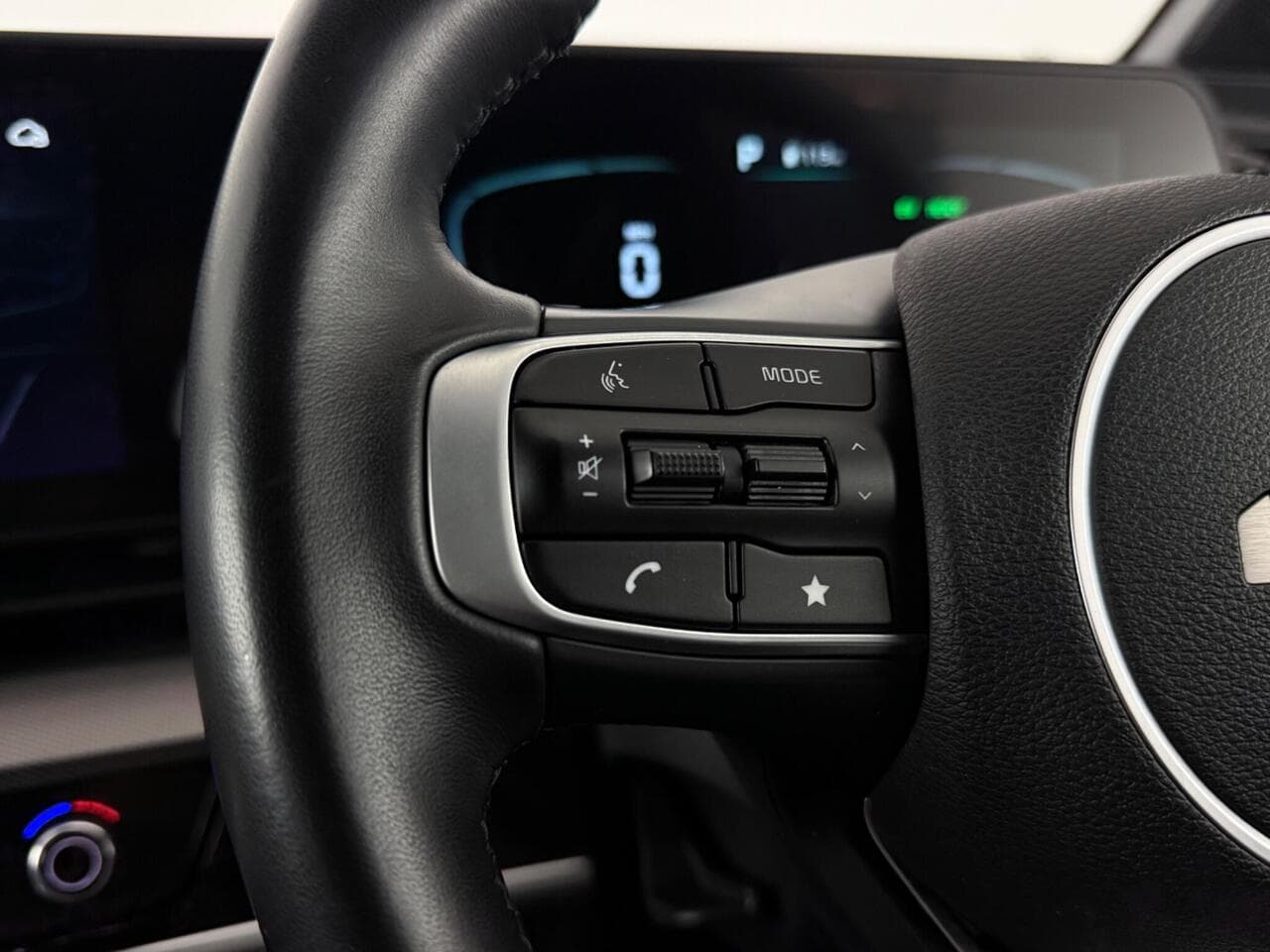 Kia Sportage thumbnail Misc Controls