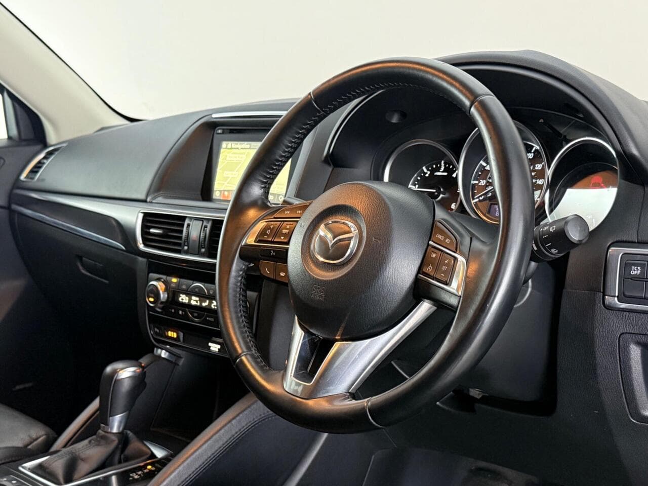 Mazda CX-5 thumbnail Steering Wheel