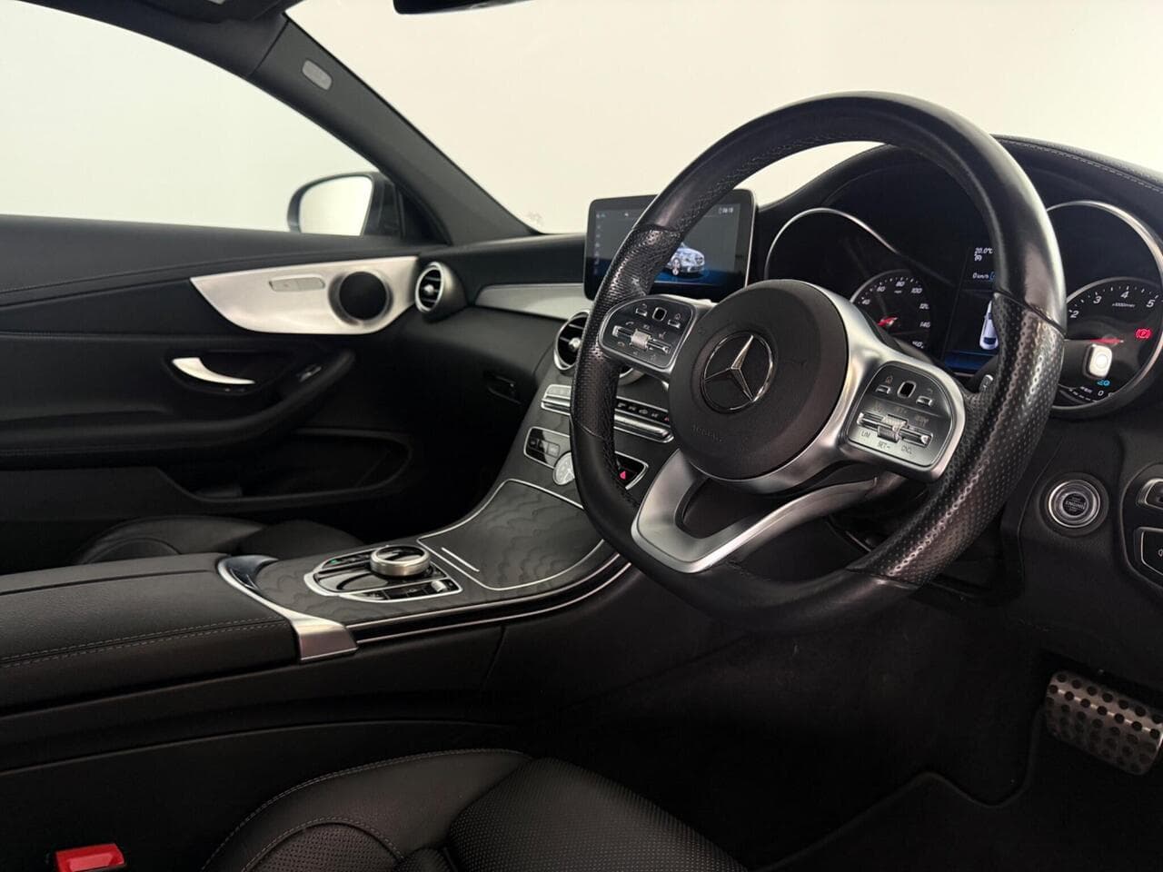 Mercedes-Benz C Class thumbnail Interior Front
