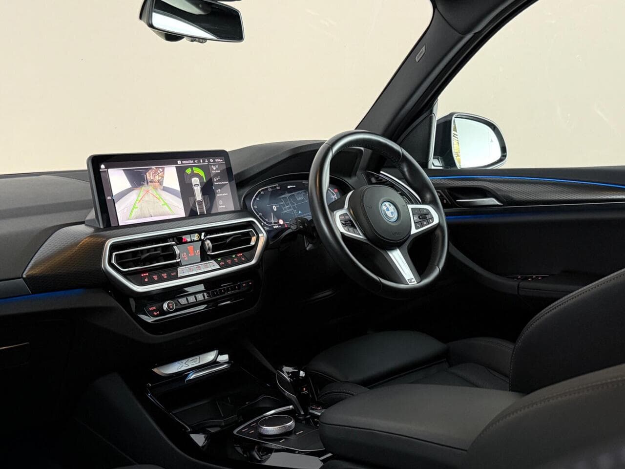BMW X3 thumbnail Interior Front