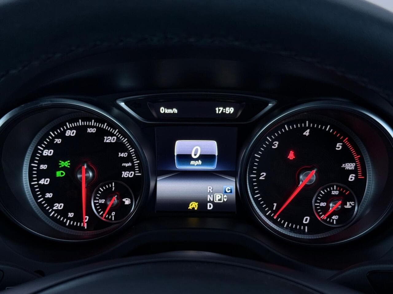 Mercedes-Benz GLA thumbnail Driver Instruments