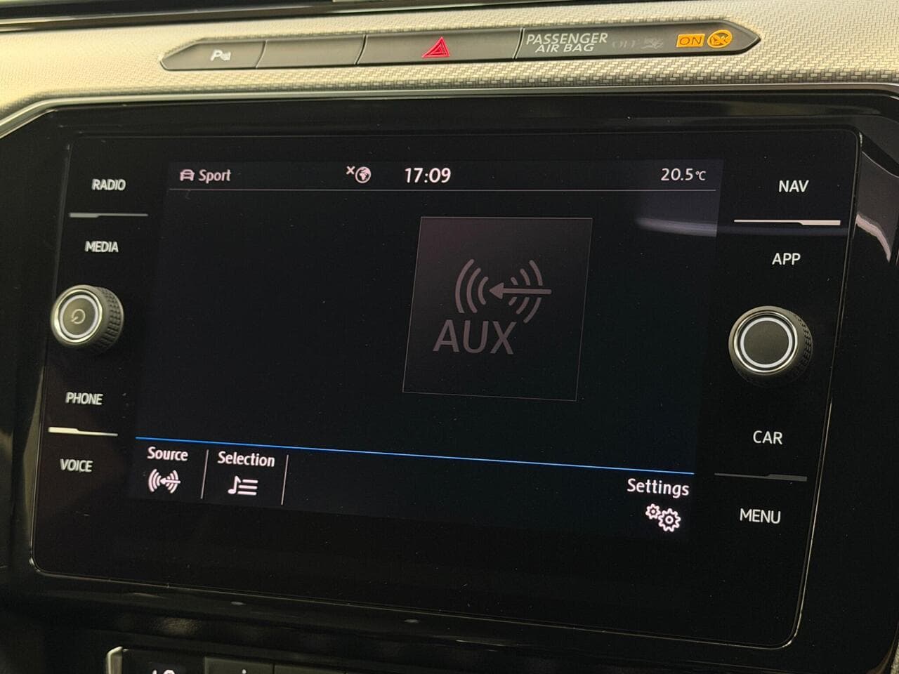 Volkswagen Arteon thumbnail Infotainment System