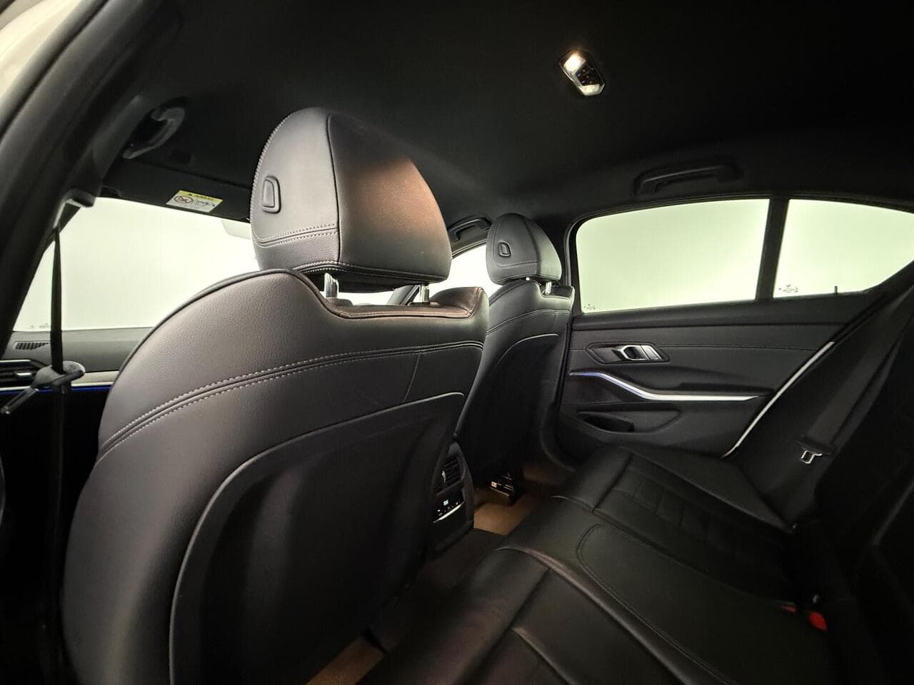 BMW 3 Series thumbnail Seats Rear