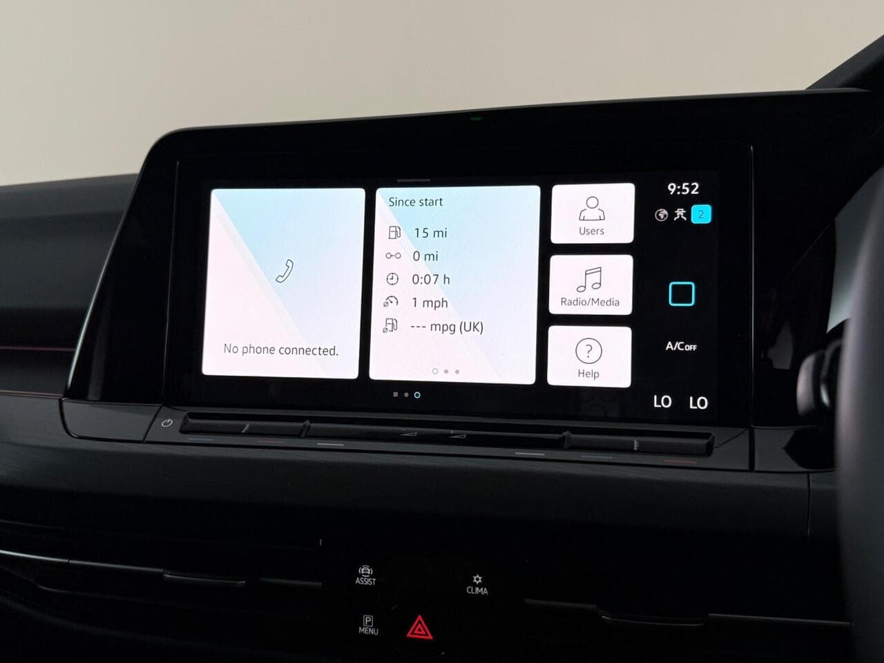 Volkswagen Golf thumbnail Infotainment System