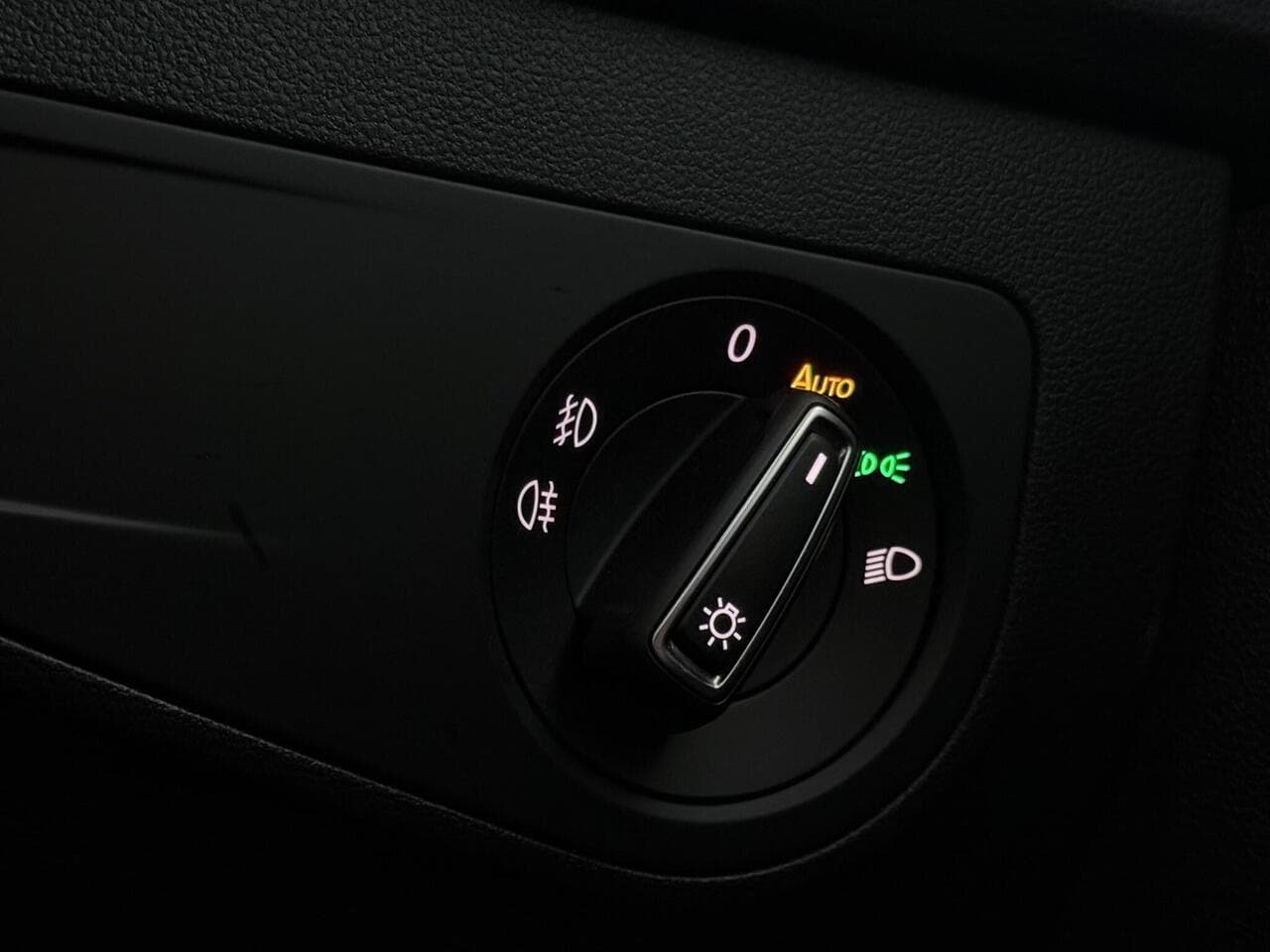 Volkswagen Tiguan thumbnail Misc Controls