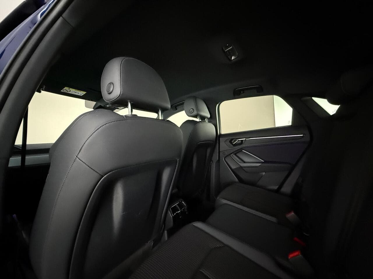 Audi Q3 thumbnail Seats Rear