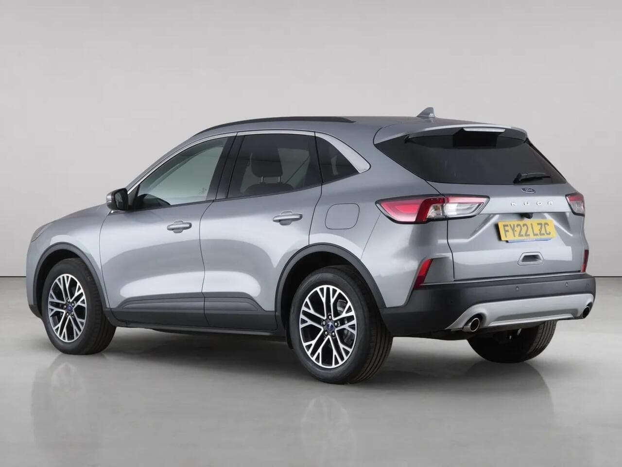 Ford Kuga thumbnail Rear Left