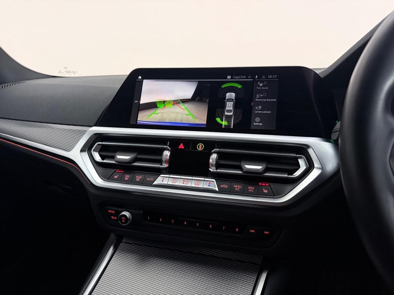 BMW 3 Series thumbnail Infotainment System
