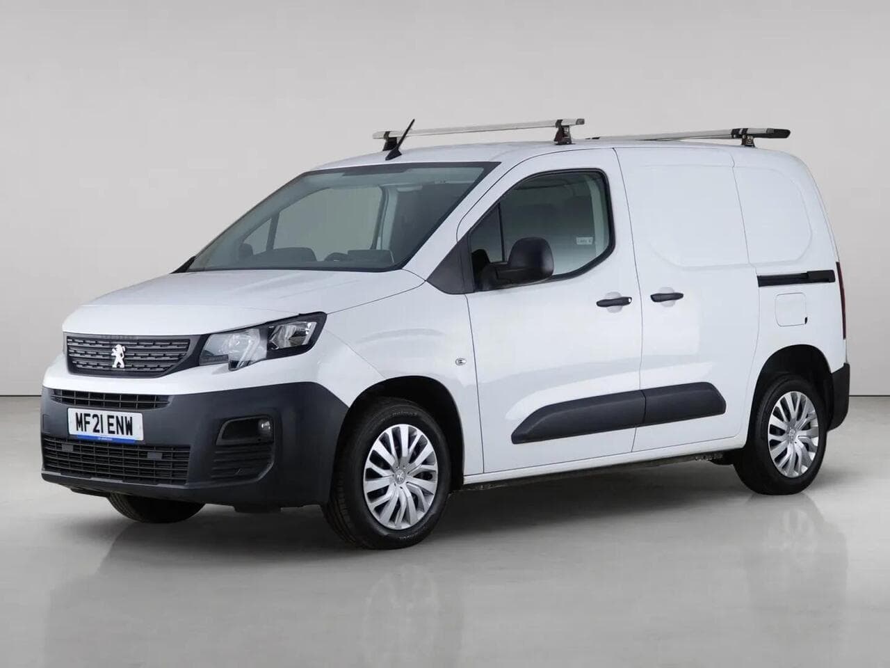 Peugeot Partner thumbnail Front Left