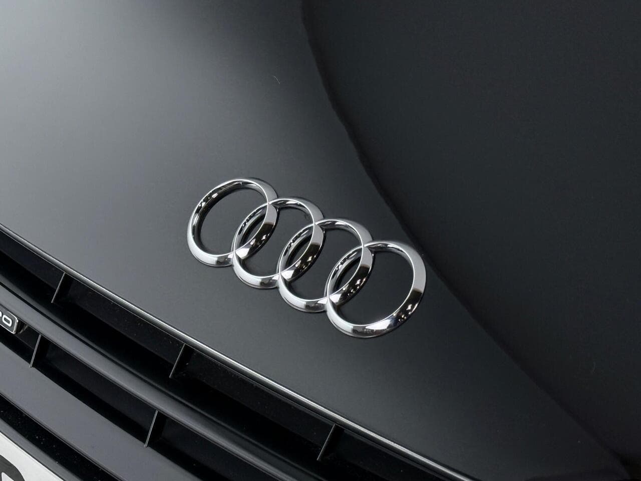 Audi TT thumbnail Badge Exterior