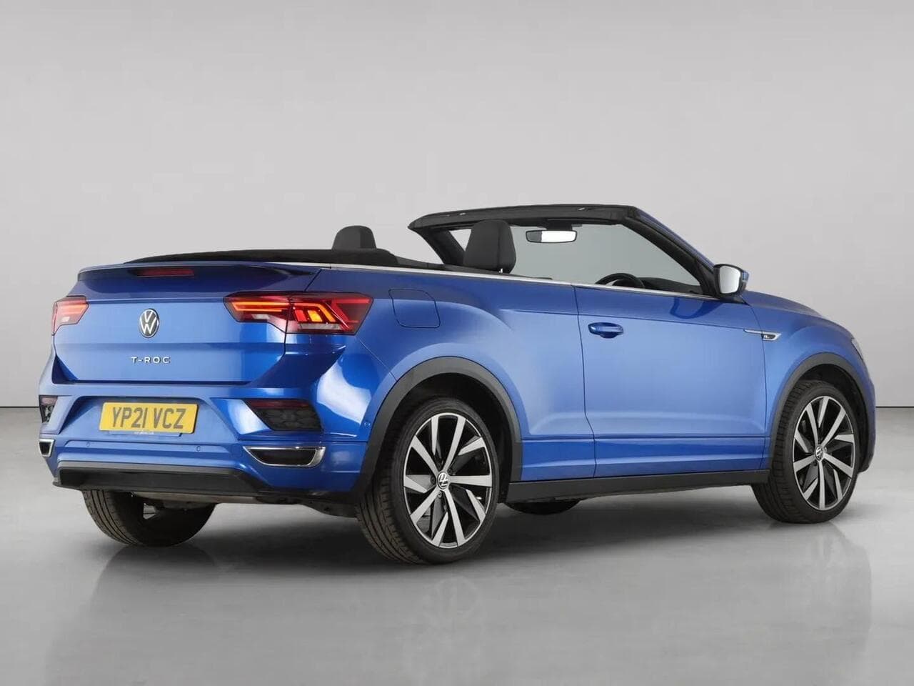 Volkswagen T-Roc thumbnail Rear Right