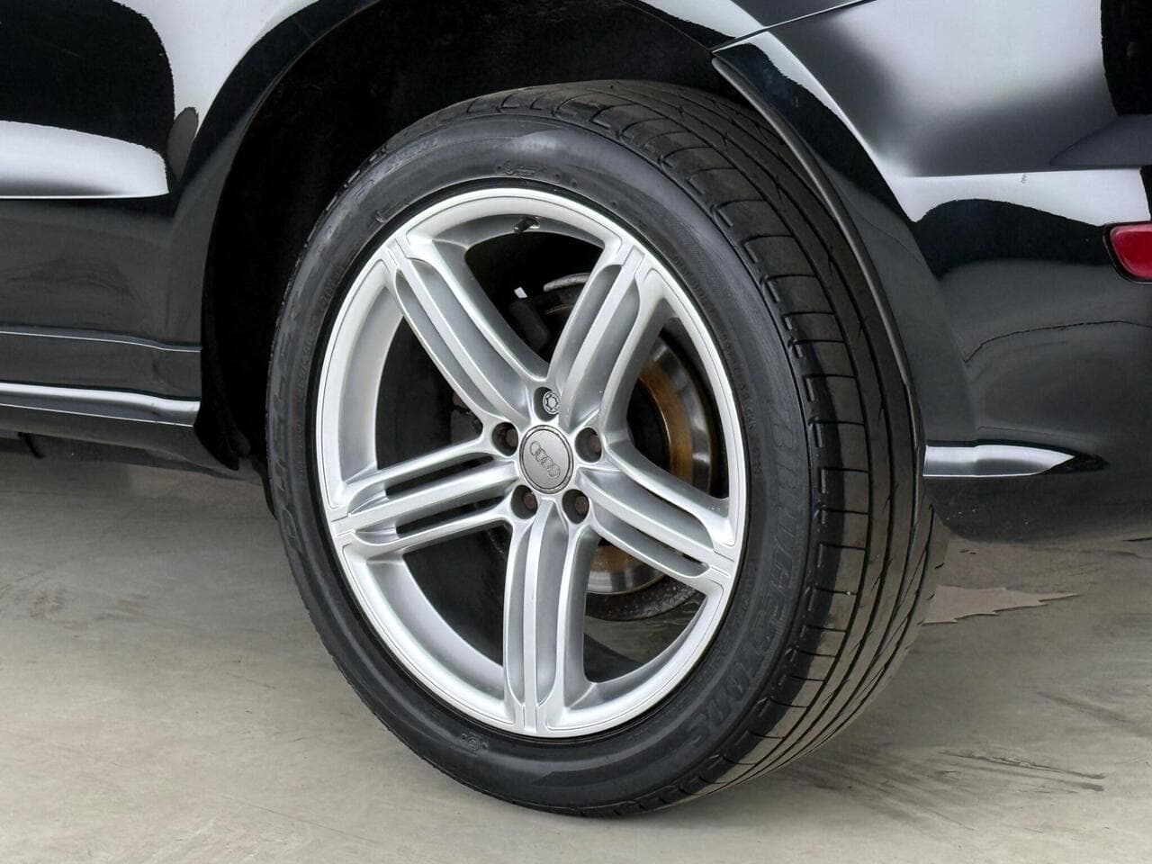 Audi Q5 thumbnail Wheel