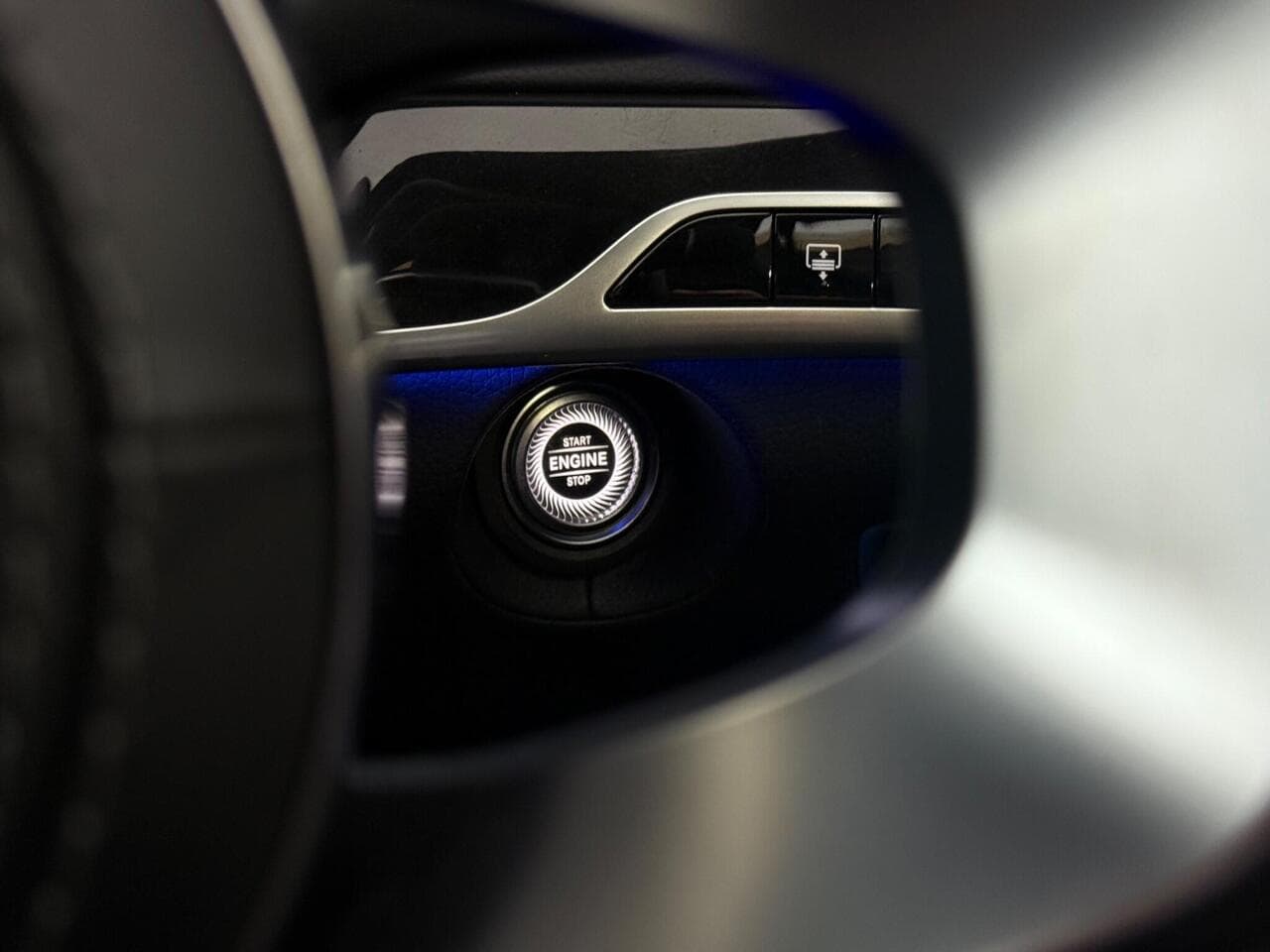 Mercedes-Benz S Class thumbnail Misc Controls