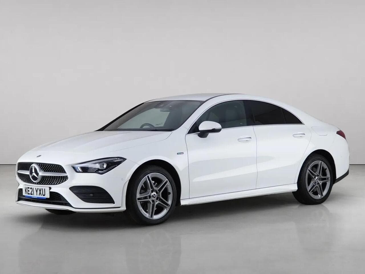 Mercedes-Benz CLA thumbnail Front Left