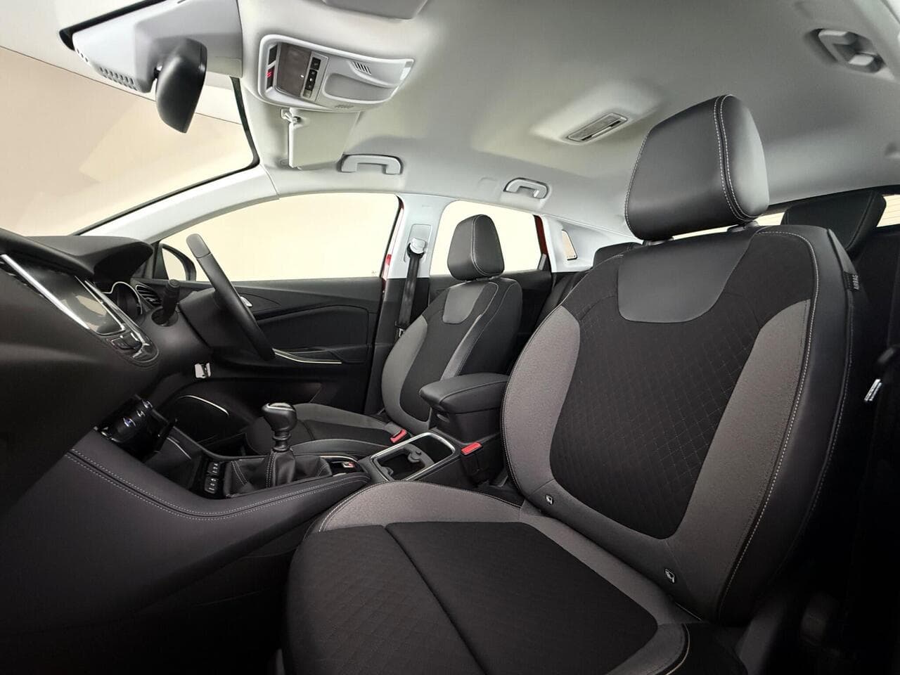 Vauxhall Grandland X thumbnail Seat Front Passenger