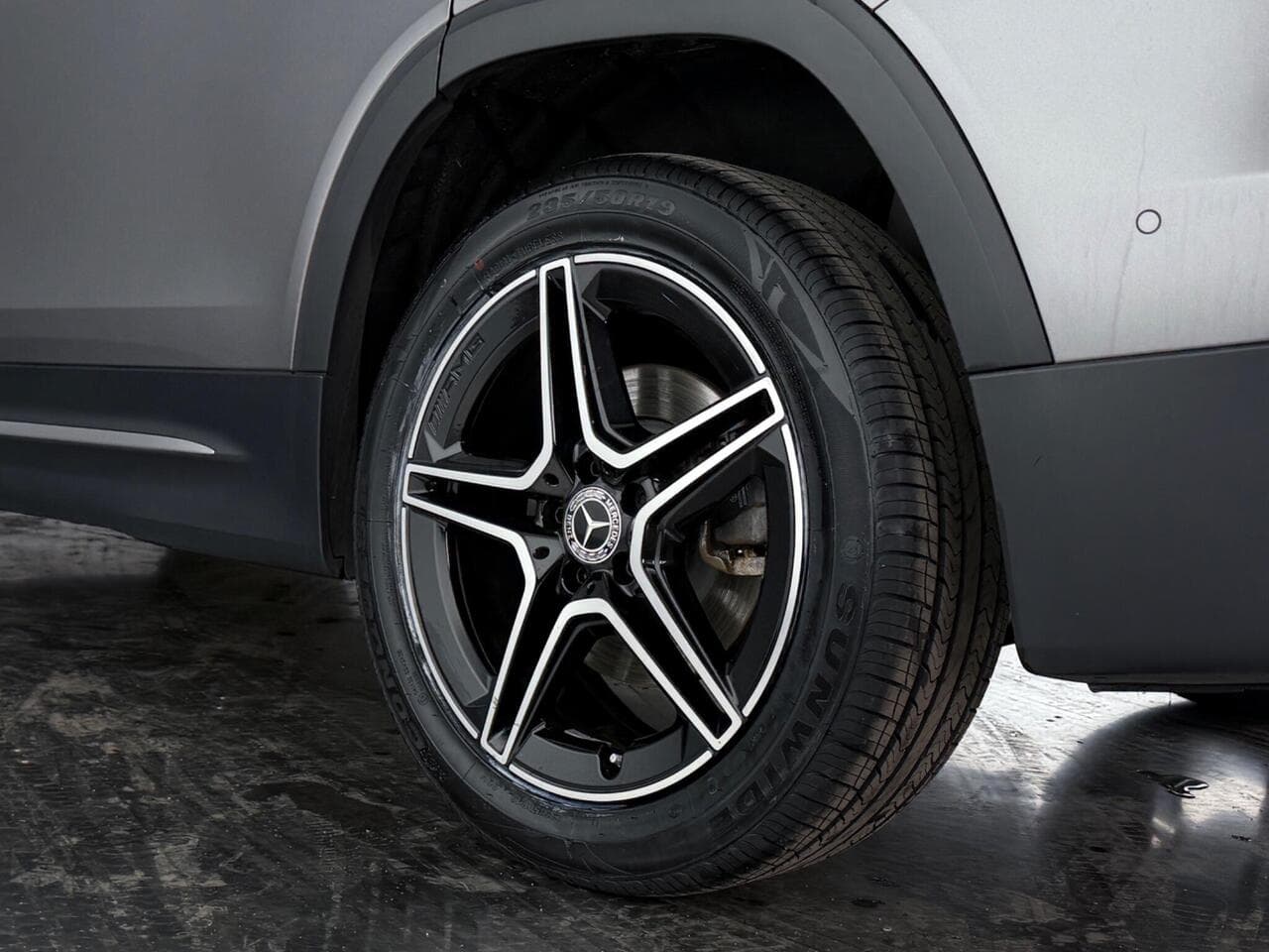 Mercedes-Benz GLB thumbnail Wheel