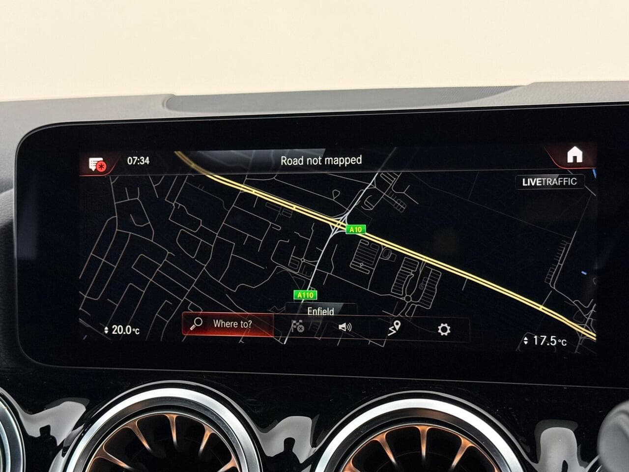 Mercedes-Benz GLA thumbnail Infotainment System