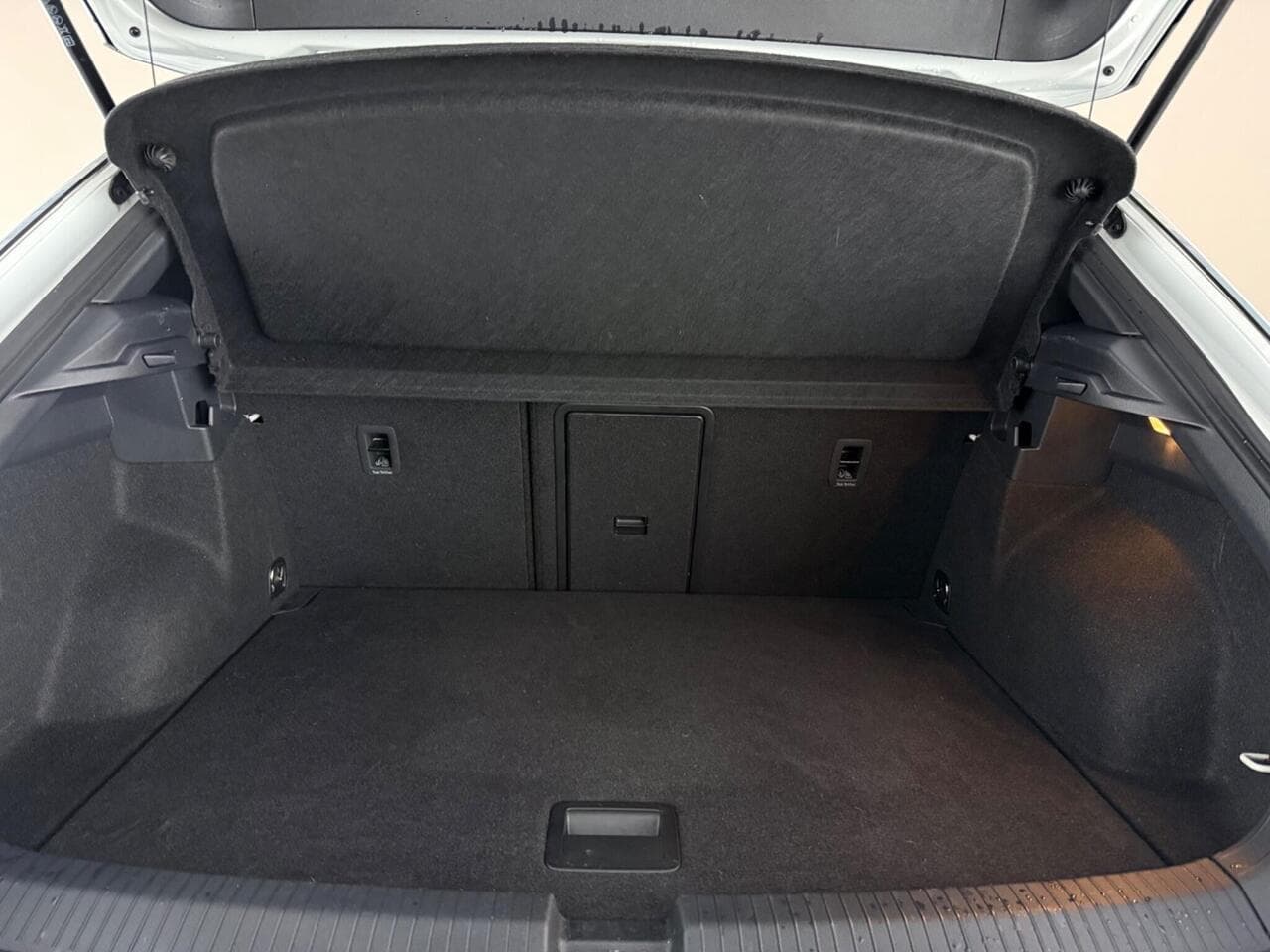 Volkswagen T-Roc thumbnail Boot