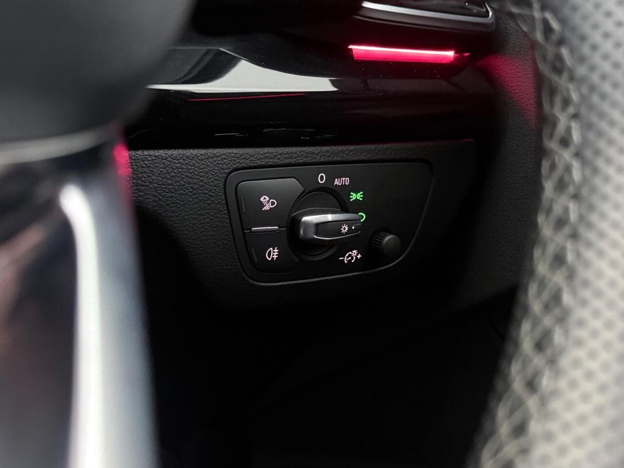 Audi Q5 thumbnail Misc Controls