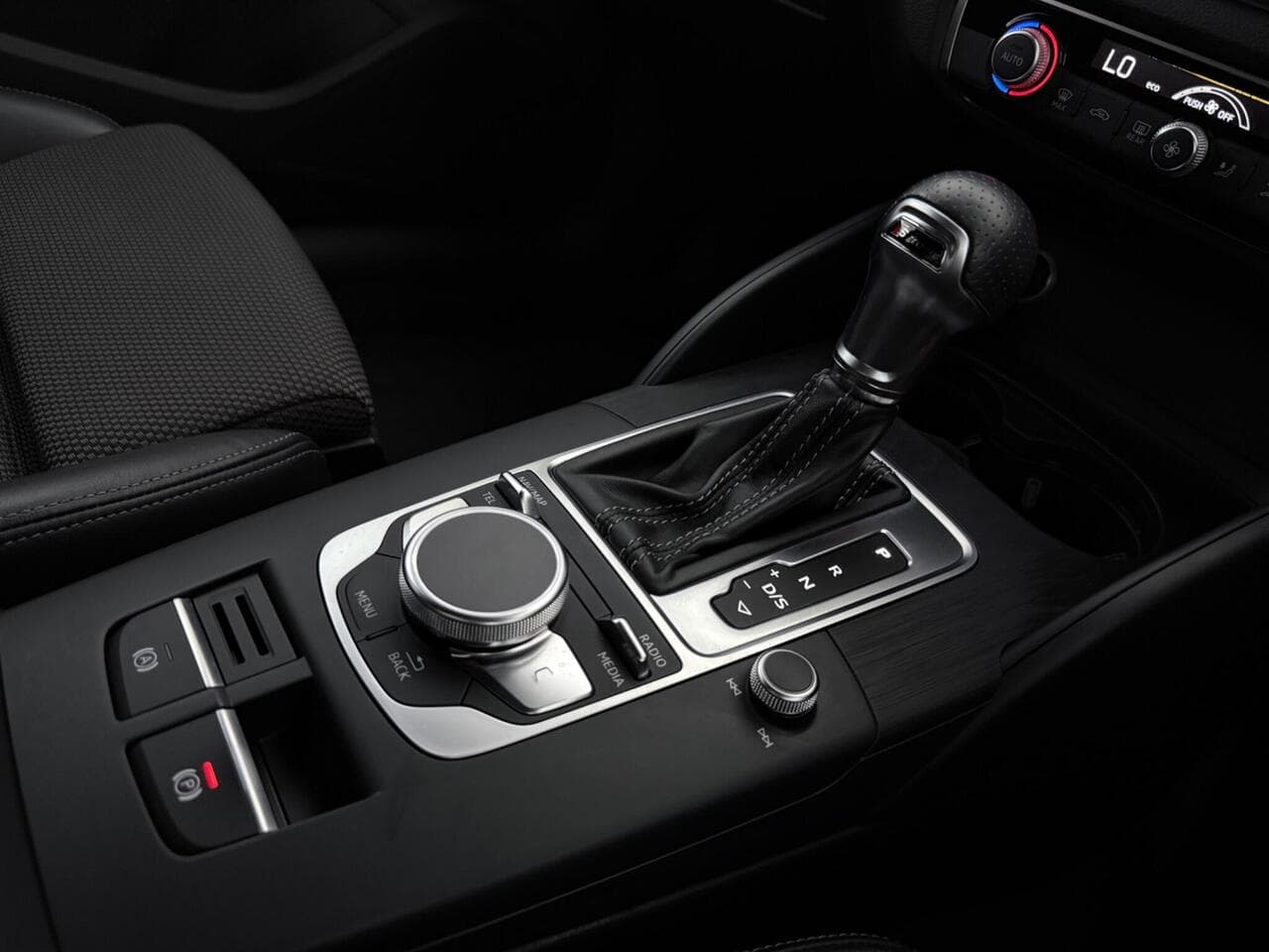 Audi A3 thumbnail Interior Front