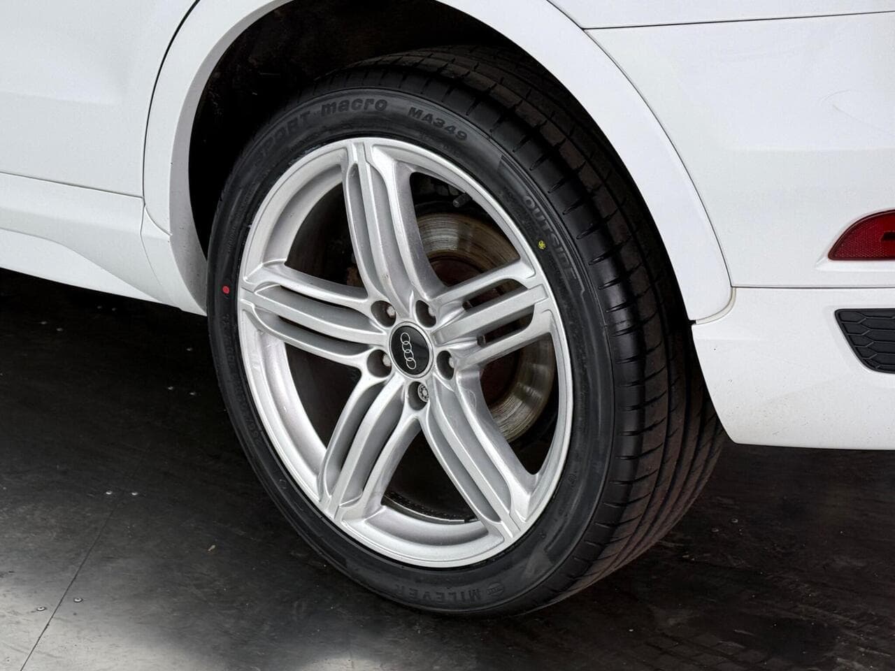 Audi Q3 thumbnail Wheel
