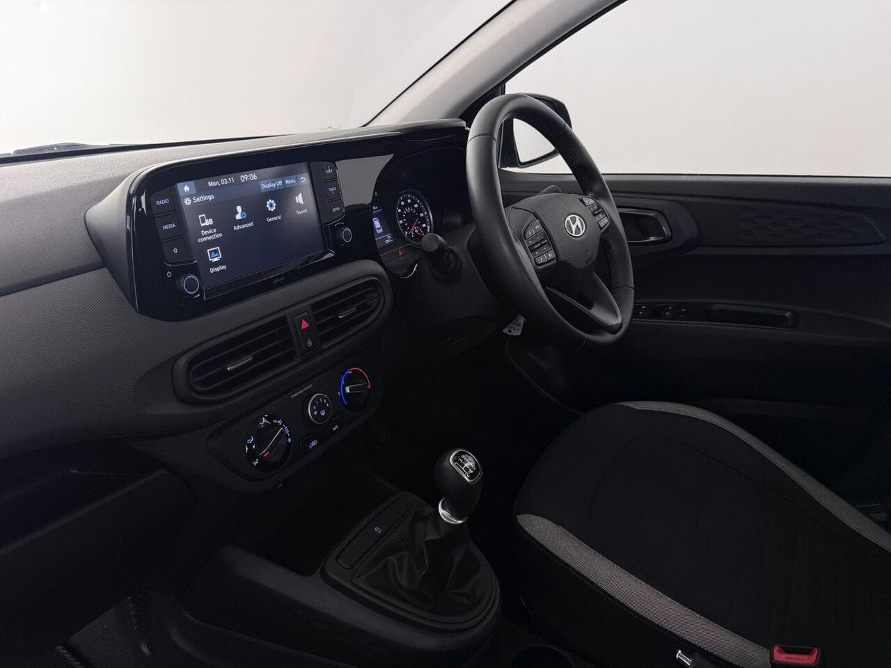 Hyundai i10 thumbnail Interior Front