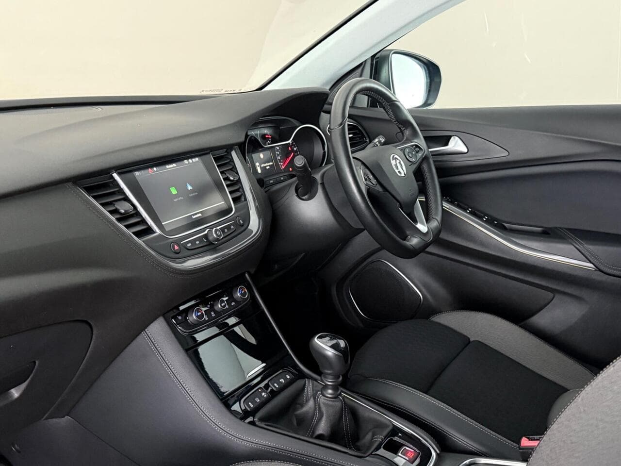 Vauxhall Grandland X thumbnail Interior Front
