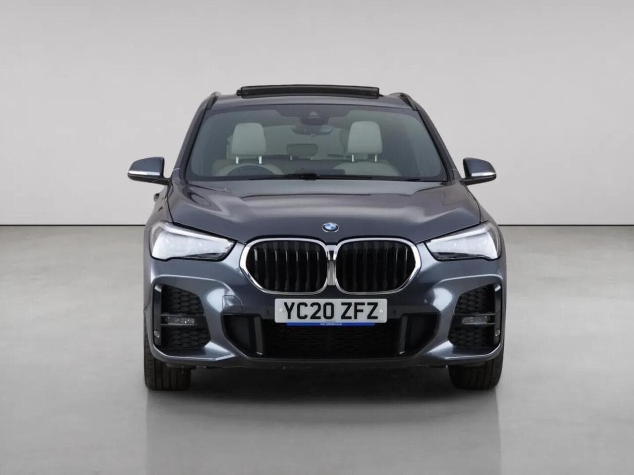 BMW X1 thumbnail Front