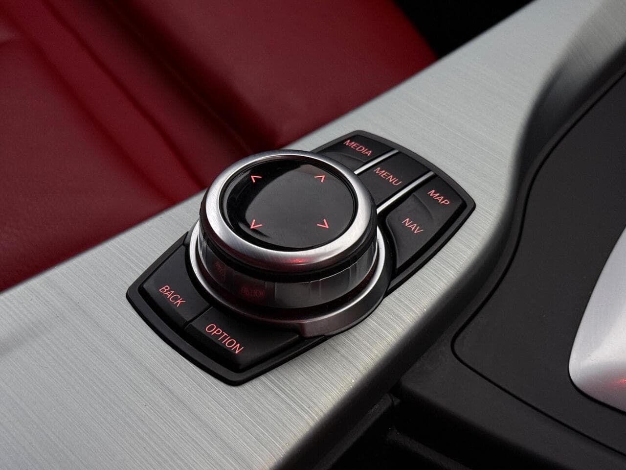 BMW 3 Series thumbnail Misc Controls